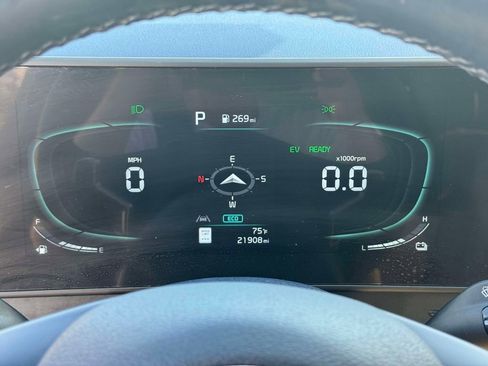 Used 2023 Kia Sportage EX AWD/4WD image 22