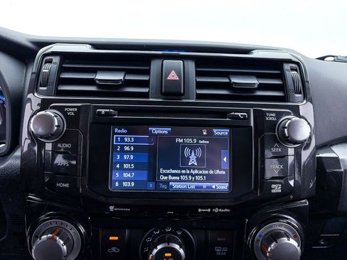 Used 2018 Toyota 4Runner TRD Off-Road Premium AWD/4WD image 16