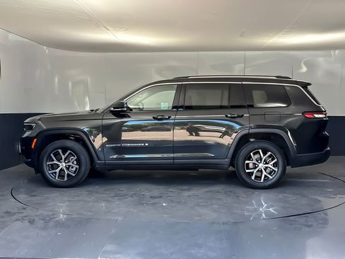 Used 2023 Jeep Grand Cherokee L Limited w/ Trailer Tow Group (B) AWD/4WD image 6