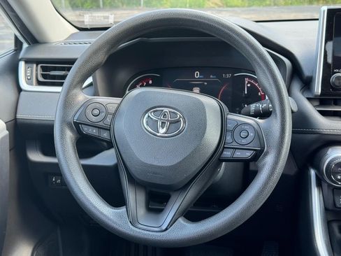 Used 2024 Toyota RAV4 XLE AWD/4WD image 15