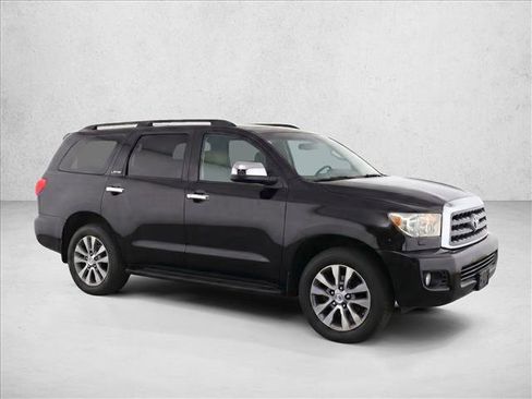 Used 2017 Toyota Sequoia Limited w/ Safety & Convenience Package AWD/4WD image 3