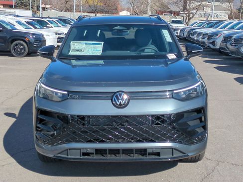 New 2026 Volkswagen Tiguan SE R-Line image 11