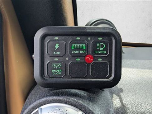 Used 2013 Jeep Wrangler Unlimited Sahara w/ Connectivity Group AWD/4WD image 14