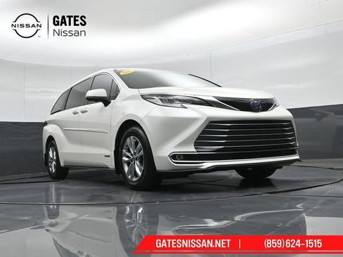 Used 2021 Toyota Sienna Limited w/ Protection Package (TMS) FWD image 45