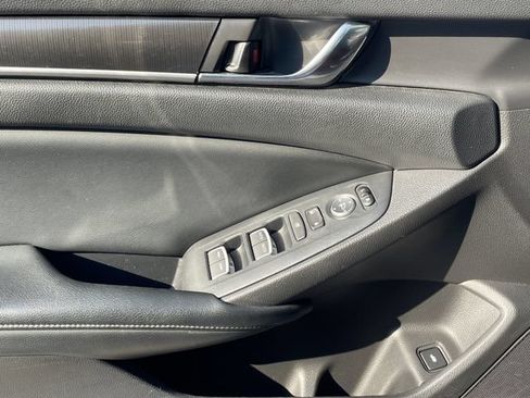 Used 2018 Honda Accord Sport image 23