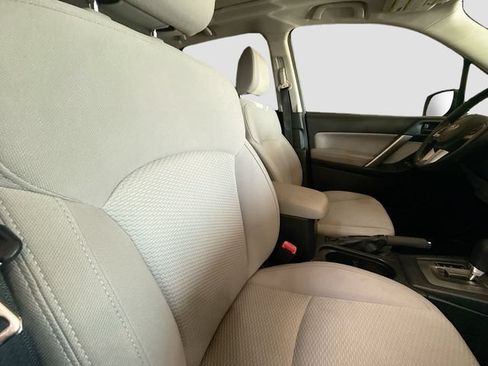 Used 2017 Subaru Forester 2.5i Premium AWD/4WD image 28