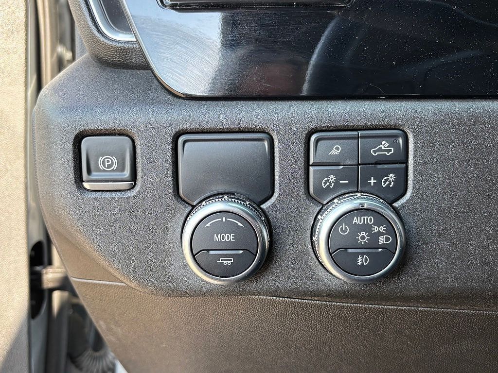 Used 2025 GMC Sierra 1500 SLT RWD image 24