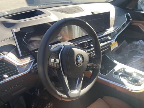 New 2026 BMW X5 xDrive40i AWD/4WD image 10