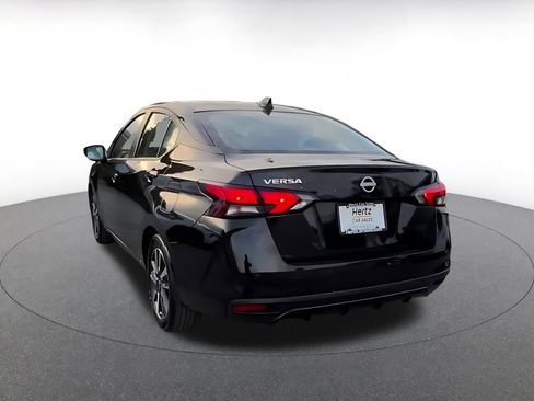 Used 2025 Nissan Versa SV image 11