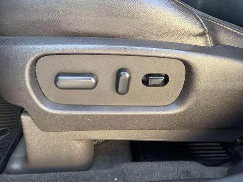 Used 2014 Ford Explorer XLT w/ Equipment Group 202A image 14