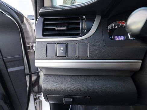 Used 2014 Toyota Camry SE image 50