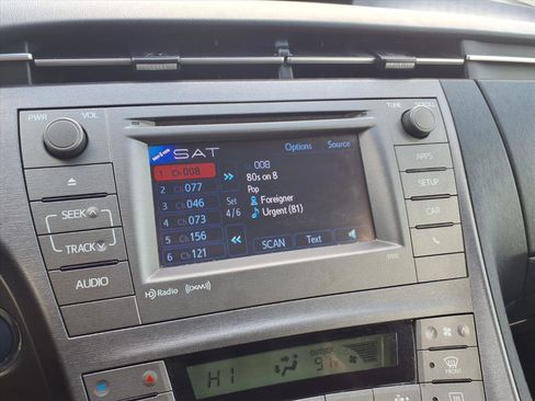 Used 2015 Toyota Prius Three image 6
