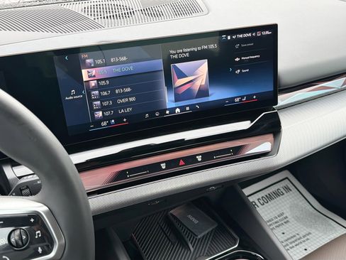 Used 2025 BMW i5 eDrive40i image 27