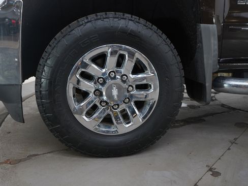 Used 2018 Chevrolet Silverado 2500 LT w/ All Star Edition image 26