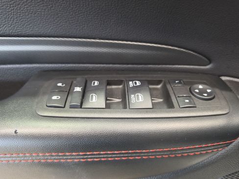 Used 2025 Dodge Durango GT AWD/4WD image 16