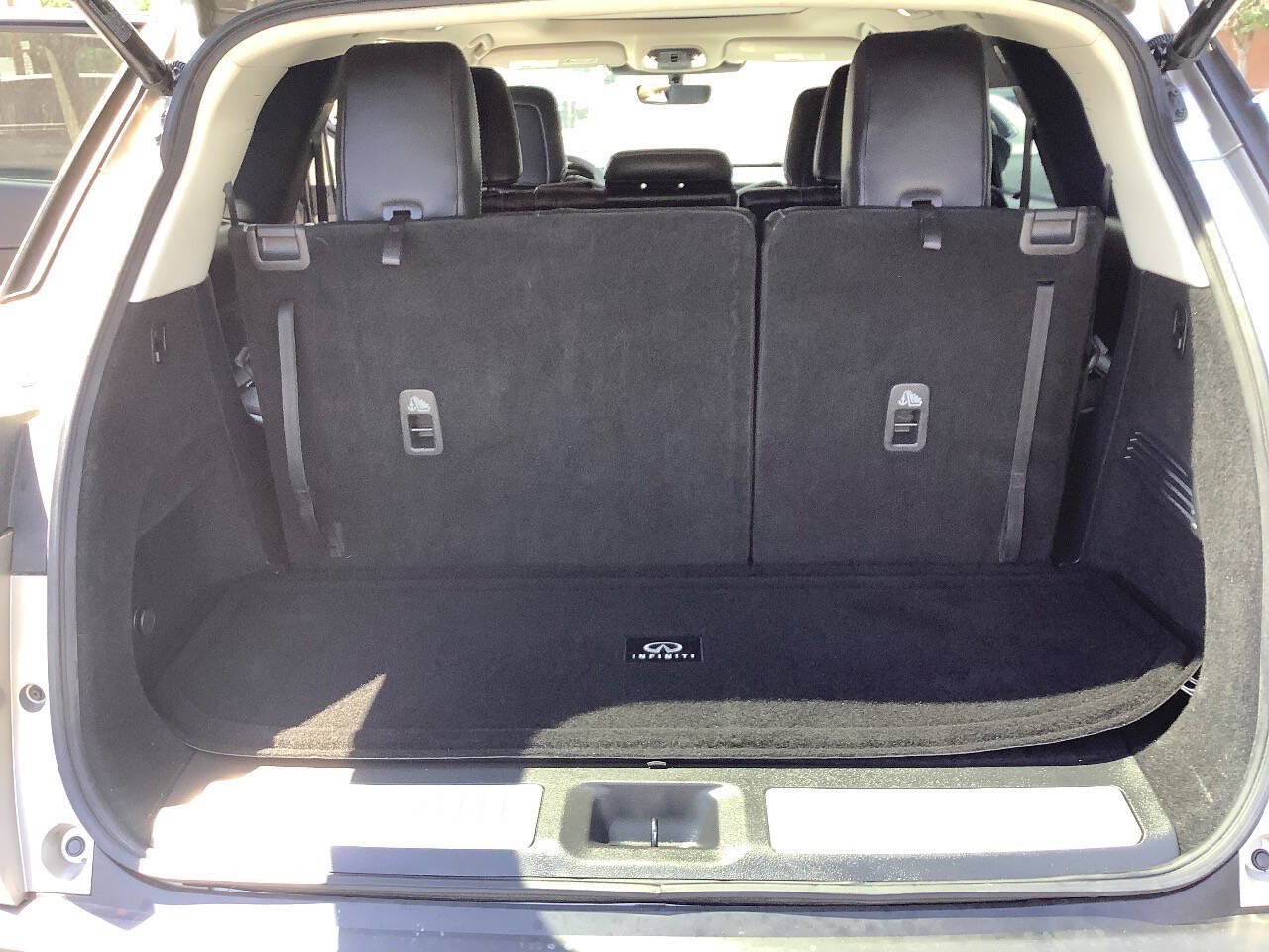 Used 2023 INFINITI QX60 Luxe w/ Cargo Package AWD/4WD image 39