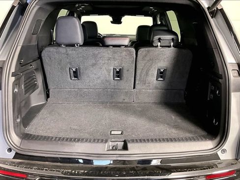 Certified 2024 Chevrolet Traverse RS w/ LPO, Floor Liner Package AWD/4WD image 29