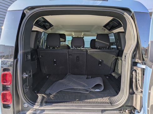 Used 2022 Land Rover Defender 110 image 27