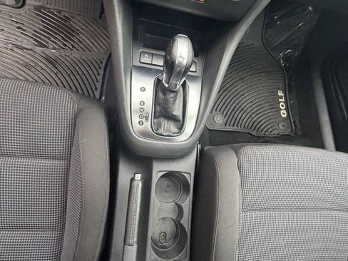 Used 2014 Volkswagen Golf 4-Door FWD image 34