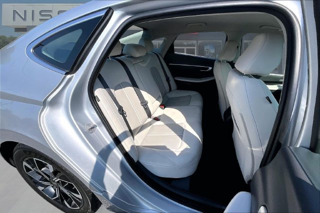 Used 2025 Hyundai Sonata SEL FWD image 25