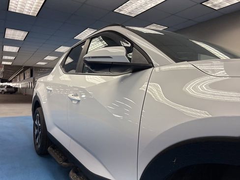 Used 2023 Hyundai Santa Cruz Limited image 4