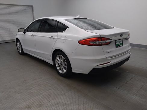 Used 2019 Ford Fusion SE FWD image 5