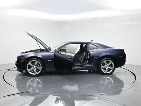 Used 2011 Chevrolet Camaro SS w/ RS Package image 23