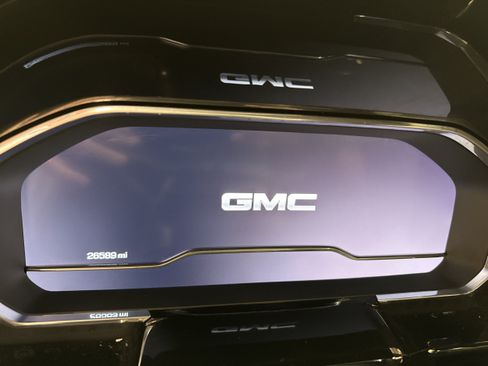 Used 2024 GMC Sierra 1500 SLT AWD/4WD image 7