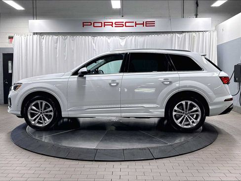 Used 2025 Audi Q7 3.0T Premium Plus AWD/4WD image 2