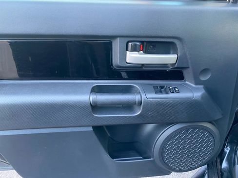 Used 2014 Toyota FJ Cruiser 4WD w/ Upgrade Package image 35