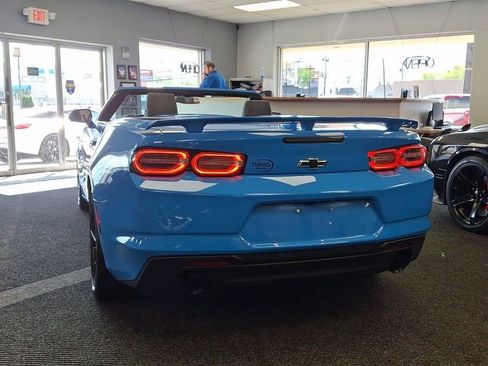 Used 2022 Chevrolet Camaro LT w/ Technology Package RWD image 4