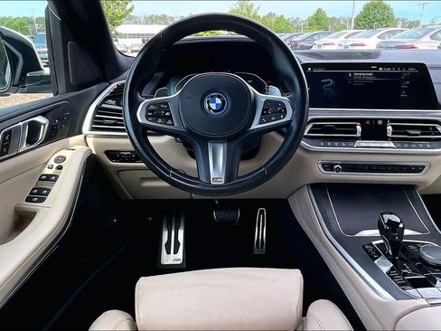 Used 2022 BMW X5 xDrive45e w/ M Sport Package AWD/4WD image 5