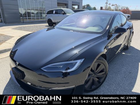 Used 2024 Tesla Model S Plaid image 2