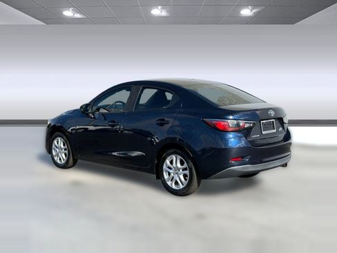 Used 2017 Toyota Yaris iA image 3