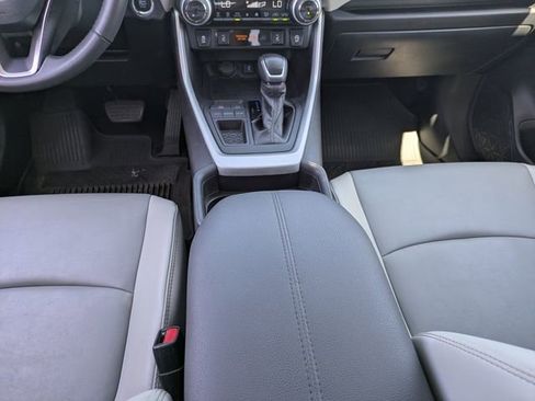 Used 2020 Toyota RAV4 XLE Premium FWD image 17