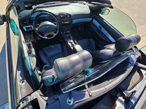 Used 2002 Ford Thunderbird image 32