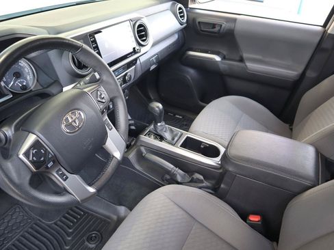 Used 2023 Toyota Tacoma SR5 AWD/4WD image 39