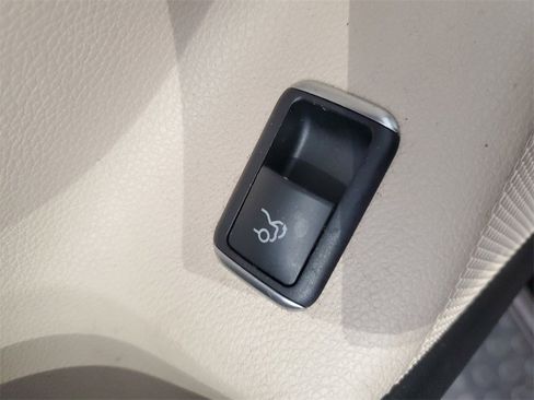 Used 2018 Mercedes-Benz CLA 250 image 31