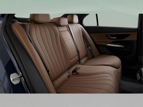 New 2026 Mercedes-Benz E 450 4MATIC Sedan image 41