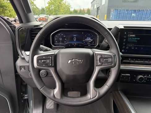 Used 2025 Chevrolet Silverado 2500 LT w/ Trail Boss Package AWD/4WD image 9