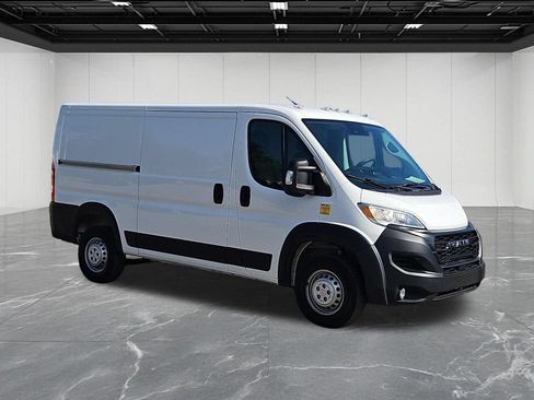 Used 2025 RAM ProMaster 2500 w/ Convenience Group FWD image 7