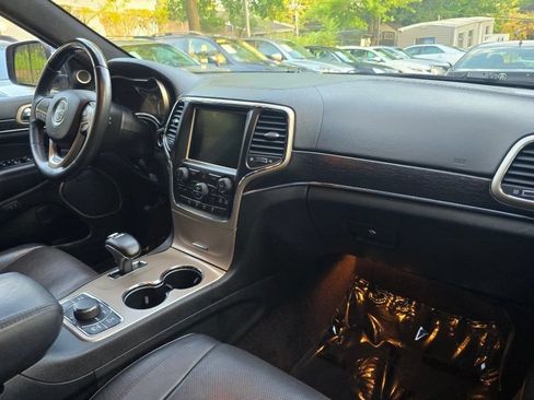 Used 2015 Jeep Grand Cherokee Summit AWD/4WD image 16