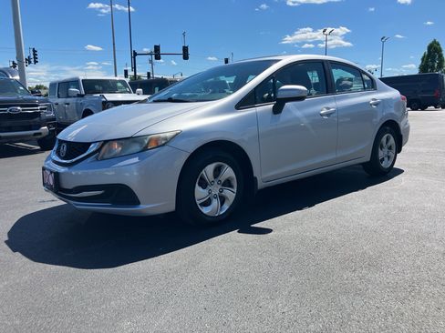 Used 2014 Honda Civic LX image 2