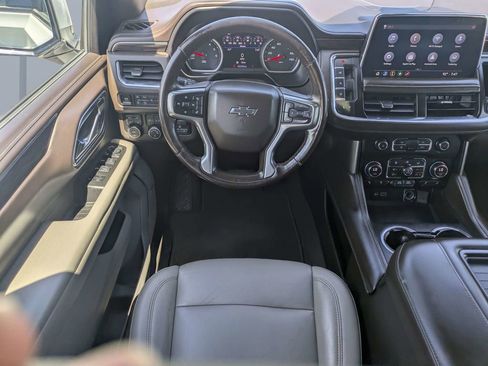 Used 2021 Chevrolet Tahoe Z71 w/ Z71 Off-Road Package AWD/4WD image 17
