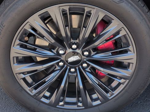 Used 2023 Cadillac Escalade V w/ LPO, ONYX Package image 13