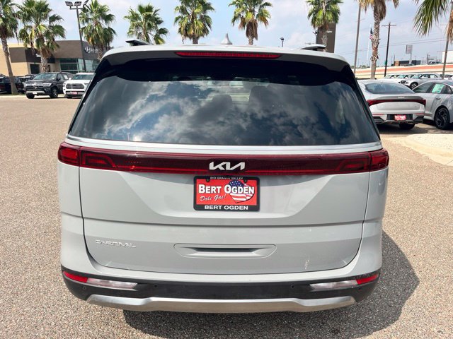 Used 2024 Kia Carnival SX FWD image 5