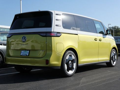 New 2025 Volkswagen ID. Buzz Pro S Plus image 3