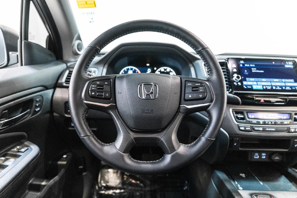 Used 2025 Honda Ridgeline RTL image 17