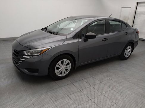 Used 2025 Nissan Versa S w/ Trunk Package FWD image 2
