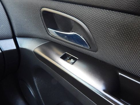 Used 2013 Chevrolet Cruze LT w/ RS Package image 21